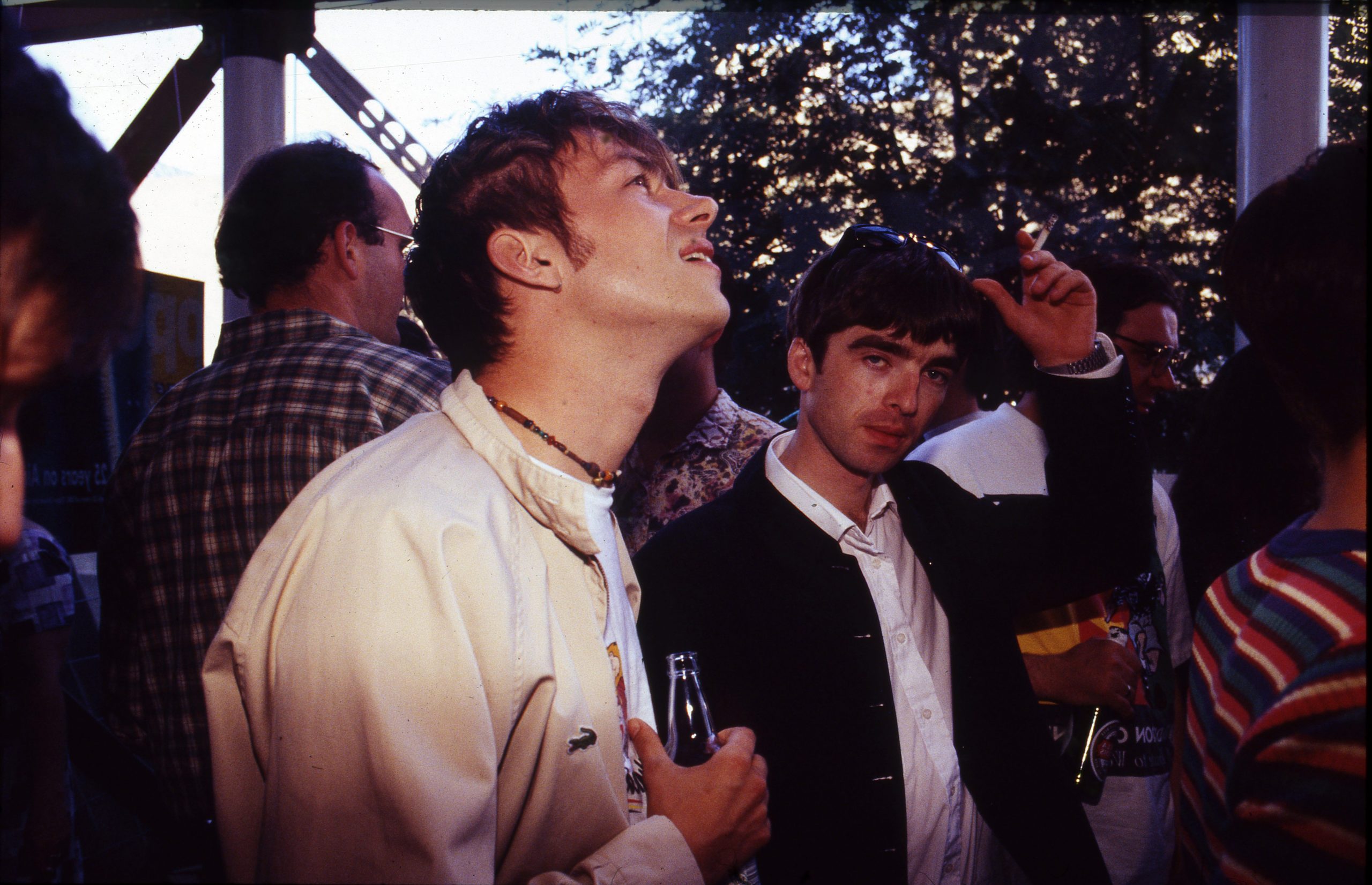 noel-gallagher-damon-albarn-2