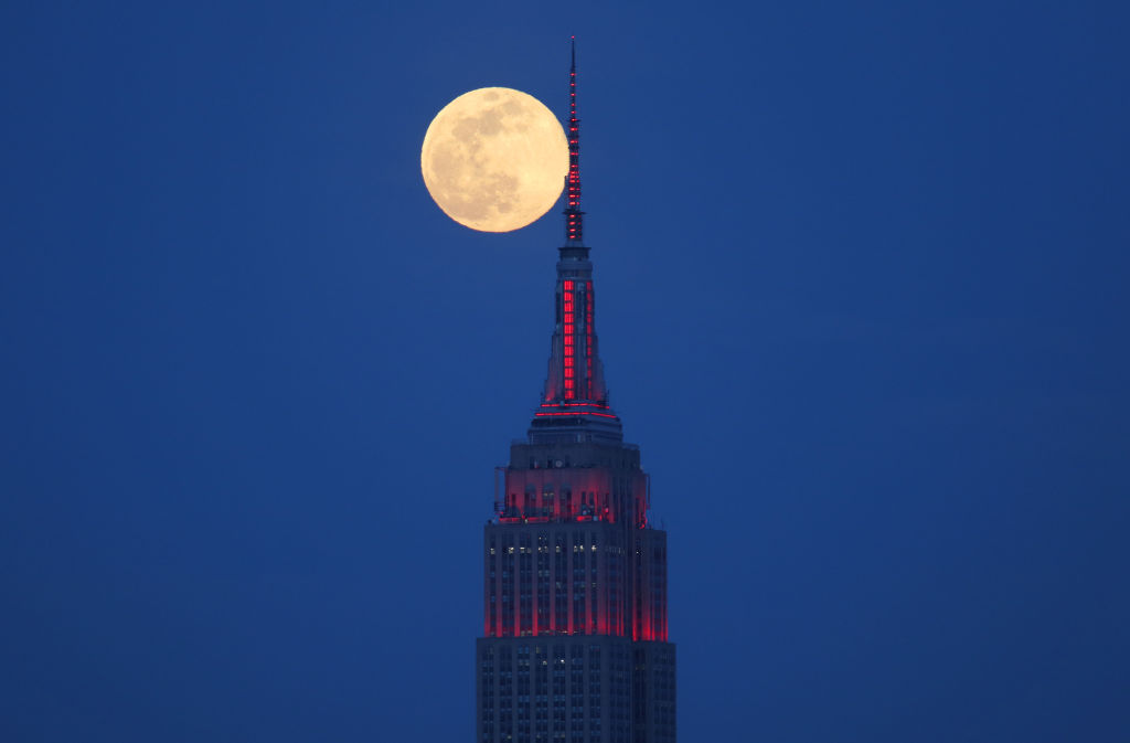 La superluna rosa es la más grande que veremos en el 2020