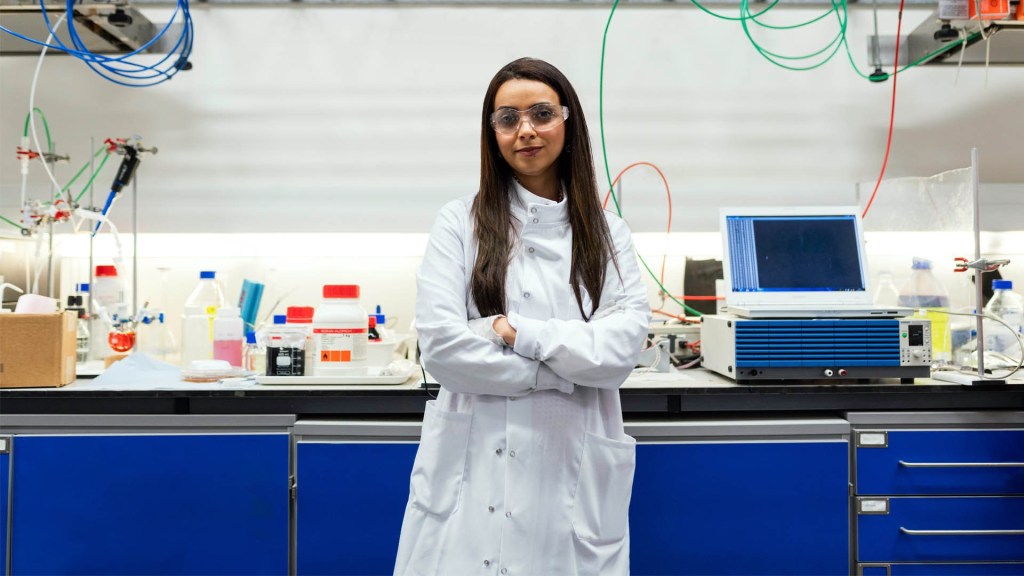 Mujeres ciencia laboratorio científica