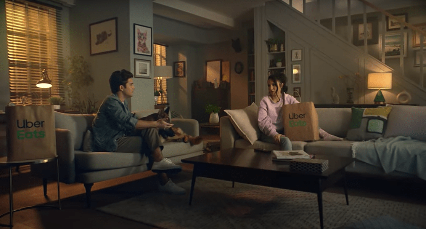 Uber Eats Esta Noche Voy a Cenar Martha Higareda Diego Boneta comercial