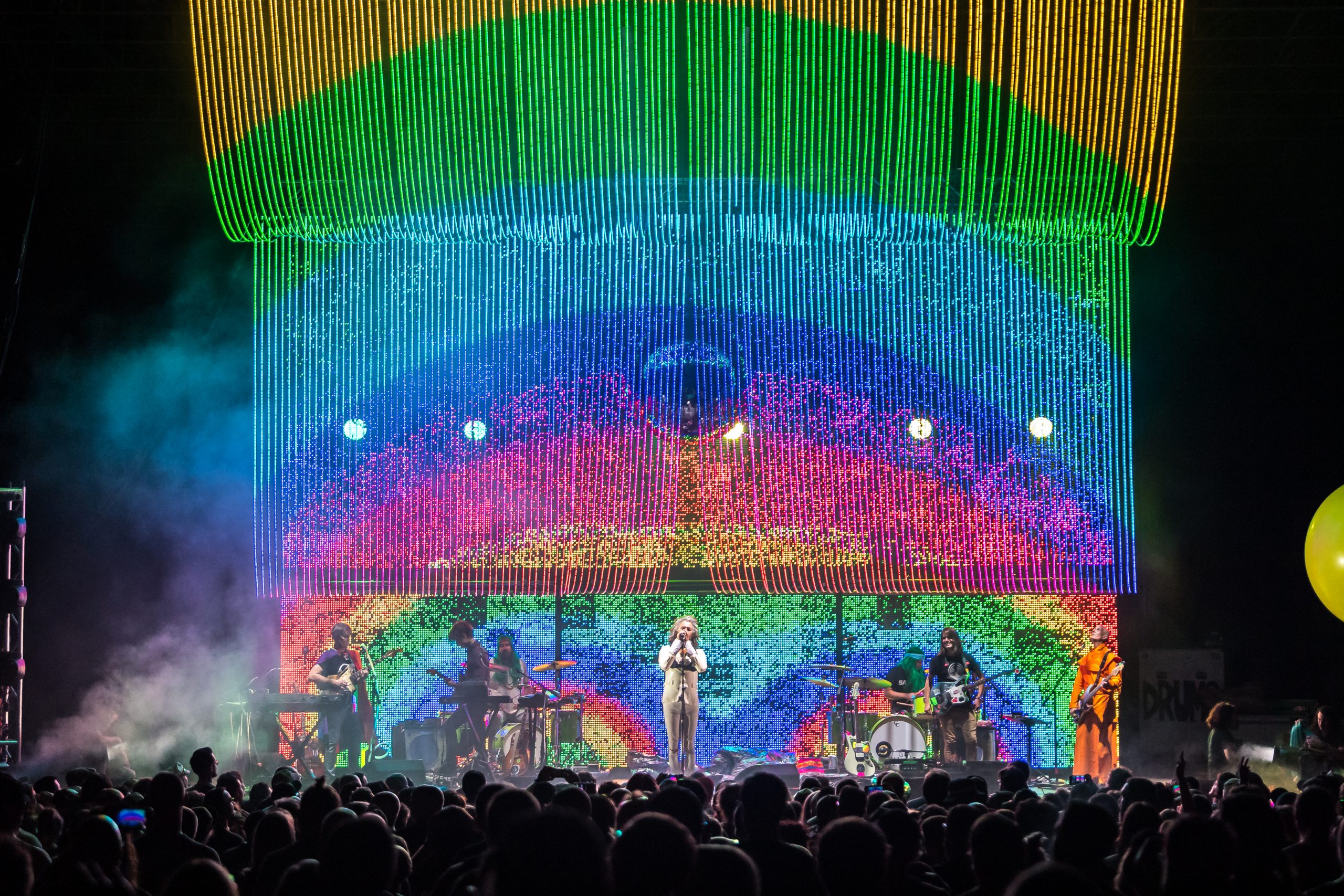 The Flaming Lips anuncian un nuevo disco estrenando la rola "My Religion Is You"