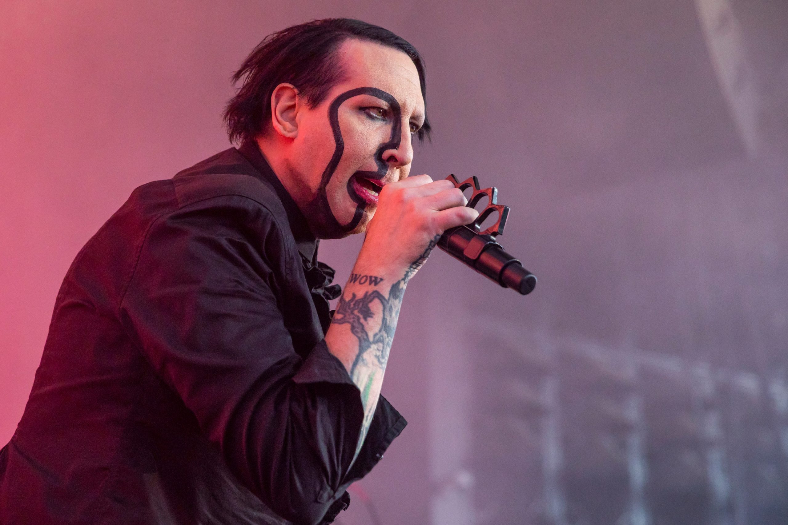 Marilyn Manson anuncia un nuevo disco estrenando la rola "WE ARE CHAOS"