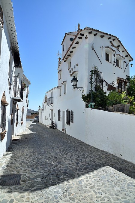 600px Calle Los Naipes En Macharaviaya Provincia De Malaga