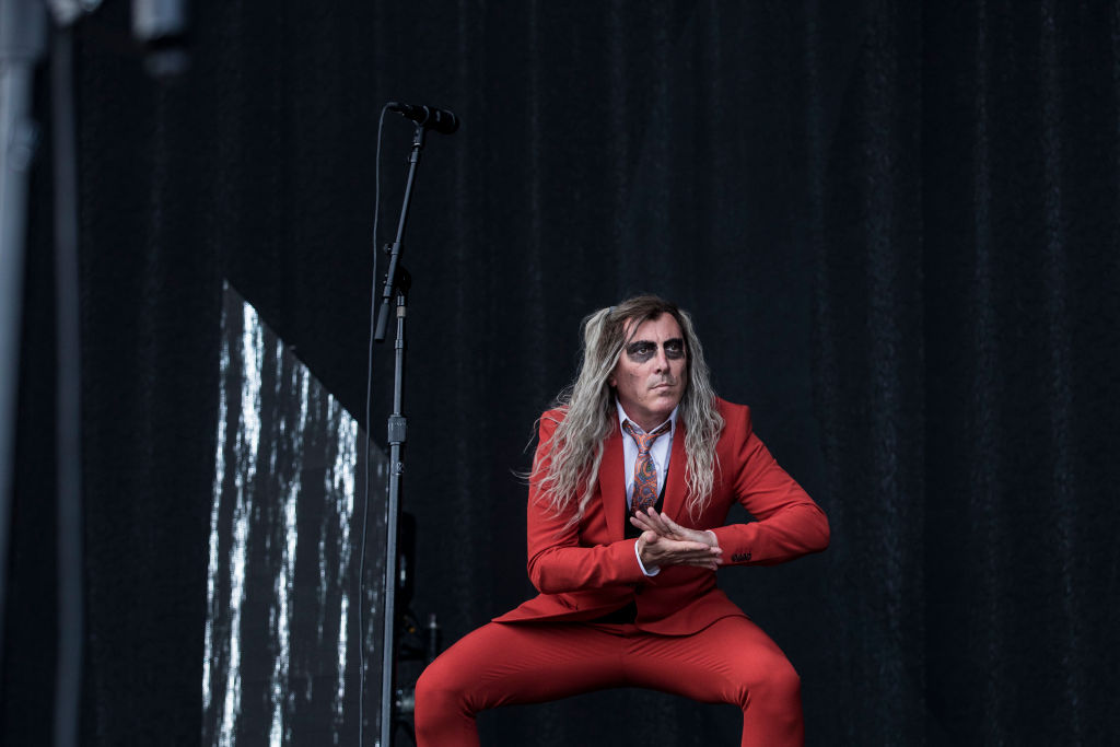 Maynard James Keenan revela que tuvo coronavirus y presenta daño pulmonar