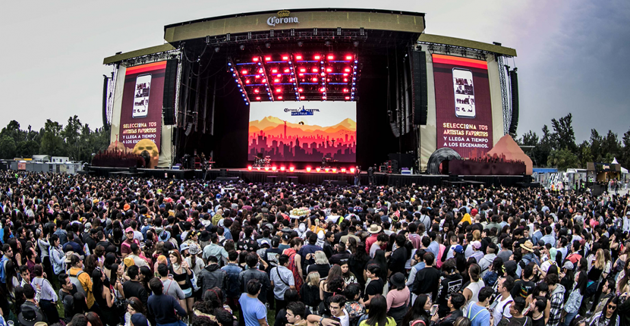 Ver esta publicación en Instagram Si tuvieras la oportunidad de hacer el line up de tus sueños para hacer un festival épico, ¿a quién traerías? Esto fue lo que nos contestaron las bandas del Corona Capital 2019. Una publicación compartida por SopitasFM (@sopitasfm) el 19 de Nov de 2019 a las 2:26 PST