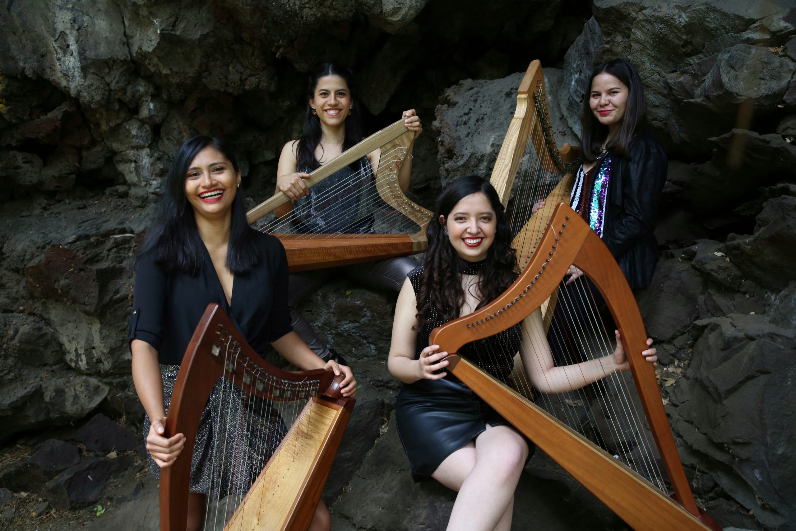 Denise Gutiérrez lanza con Fernanda Ulibarri y Musas Ensamble de Arpas su versión de "Sol Redondo"