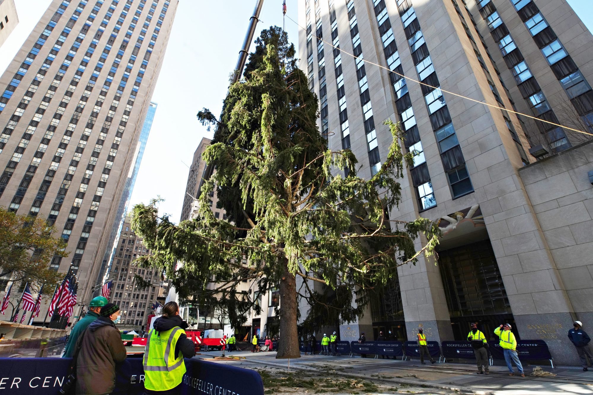 arbol-navidad-nueva-york-rockefeller-2020-antes-meme-02