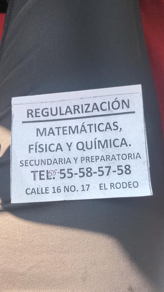 Abuelito pide ayuda con cartel para dar clases de matemáticas en la CDMX