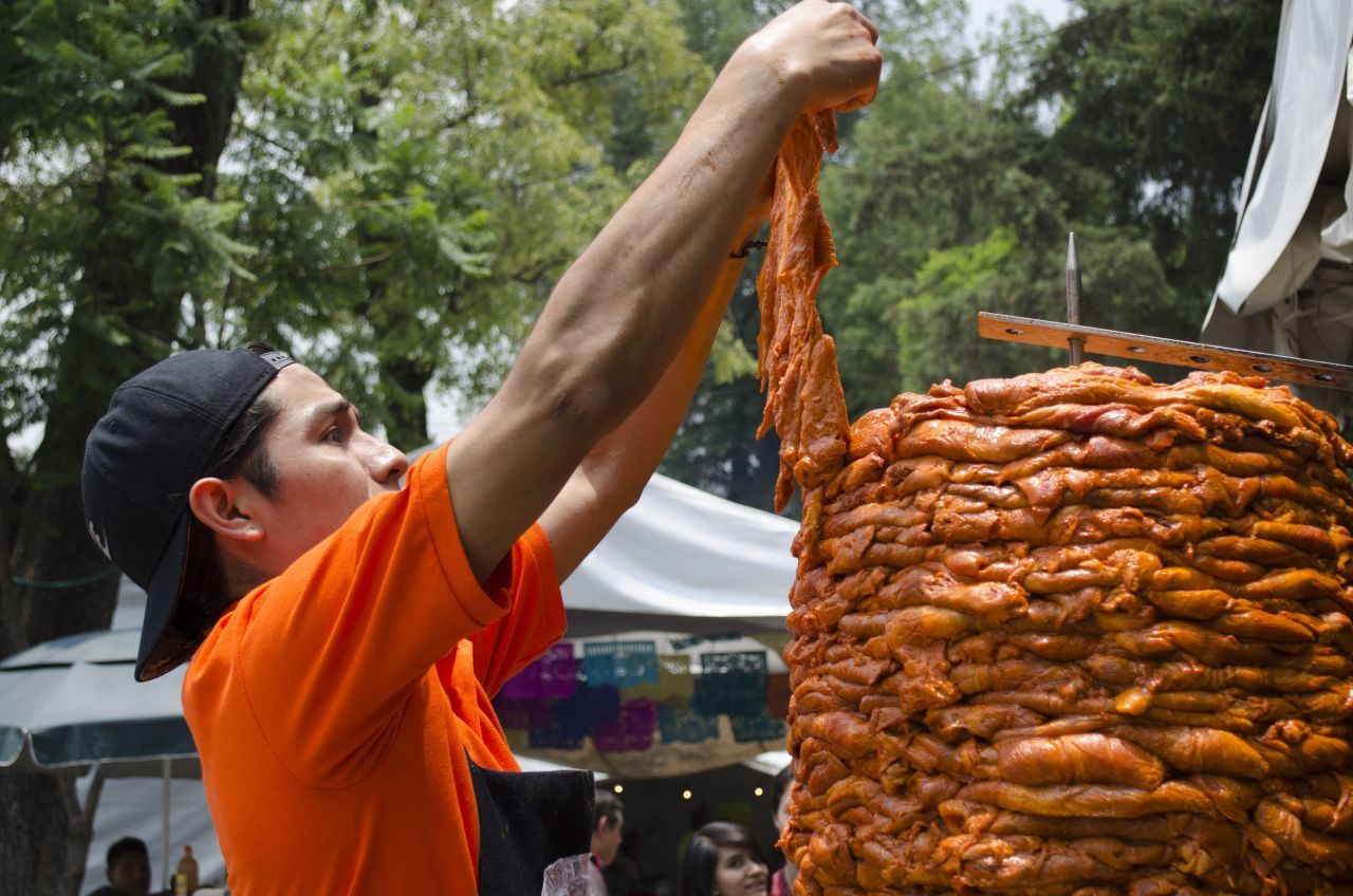 Niña pidió unos taquitos al pastor a los reyes magos... y sí se los trajeron