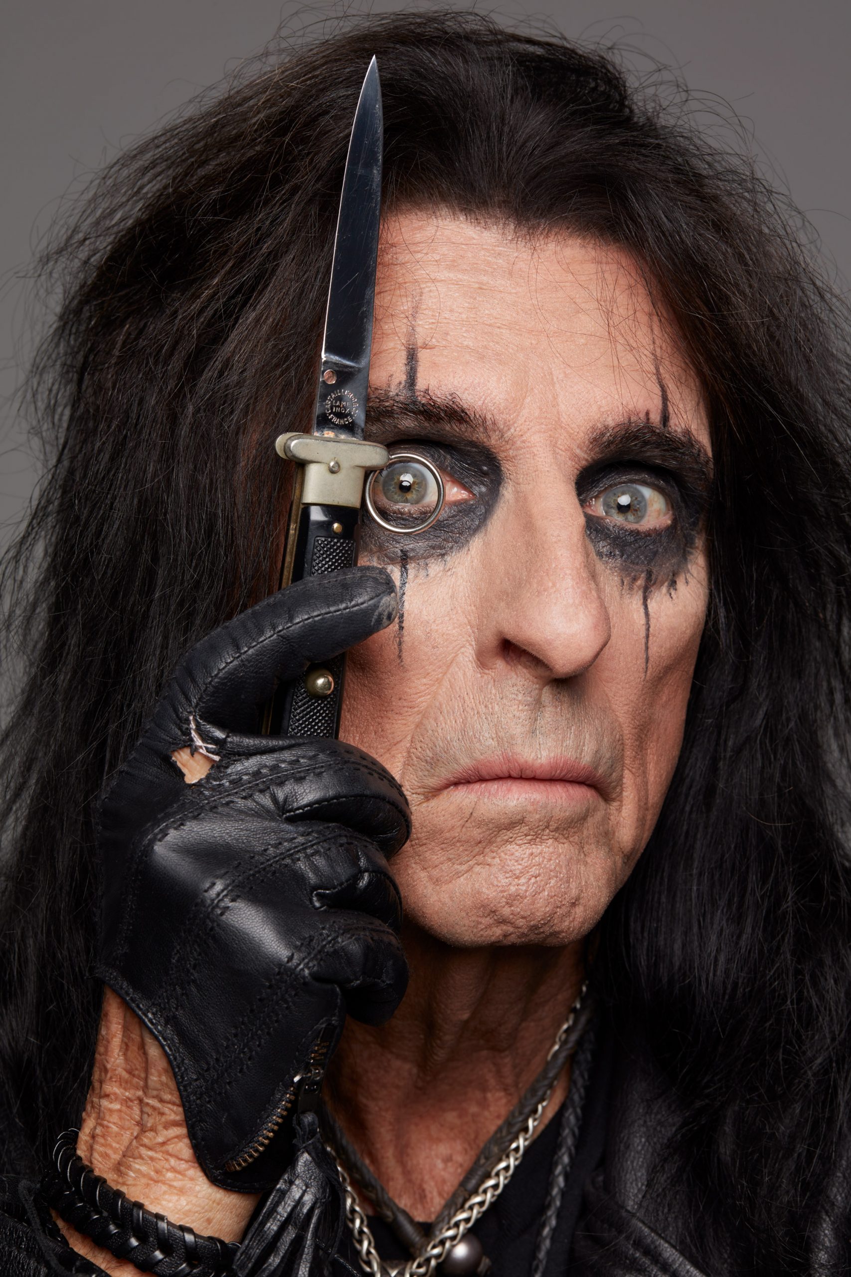 ¡Alice Cooper celebra su cumpleaños con una rola que puedes descargar gratis!