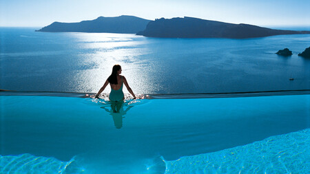 Piscina infinita Santorini