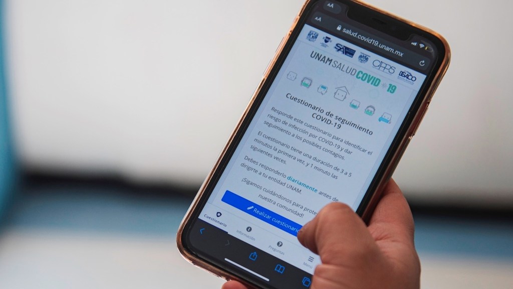 UNAM presenta app para controlar el COVID-19 en su comunidad. Foto de EFE