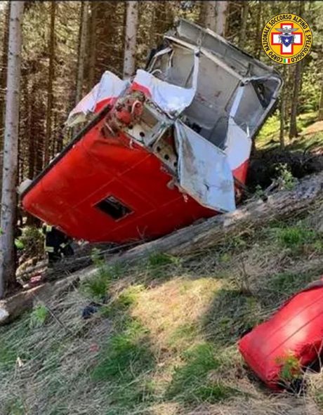 Las primeras palabras del niño que sobrevivió a caída de teleférico en Italia