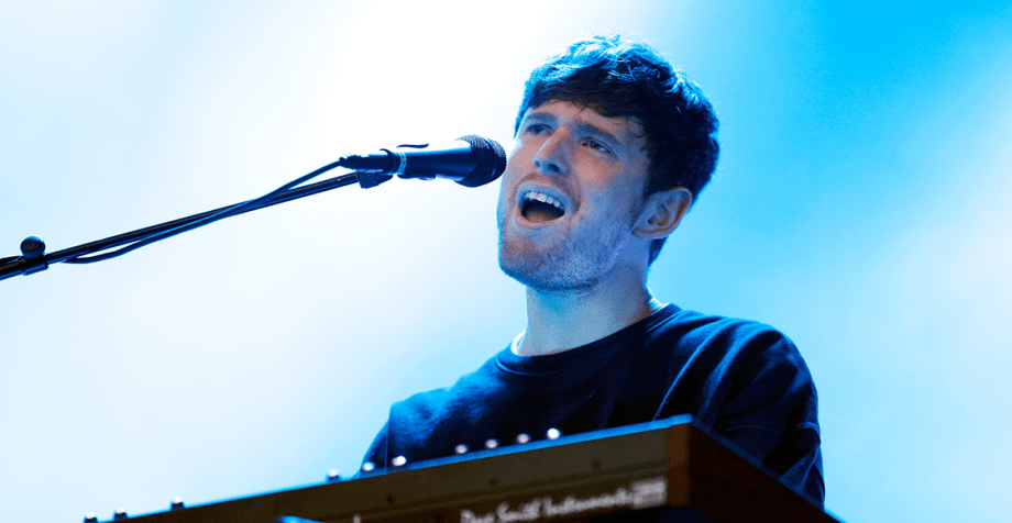 James Blake anuncia nuevo disco y comparte la reflexiva canción "Say What You Will"