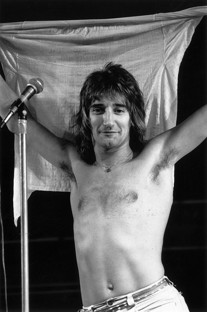 La historia del polémico éxito de Rod Stewart y "Do Ya Think I'm Sexy?"