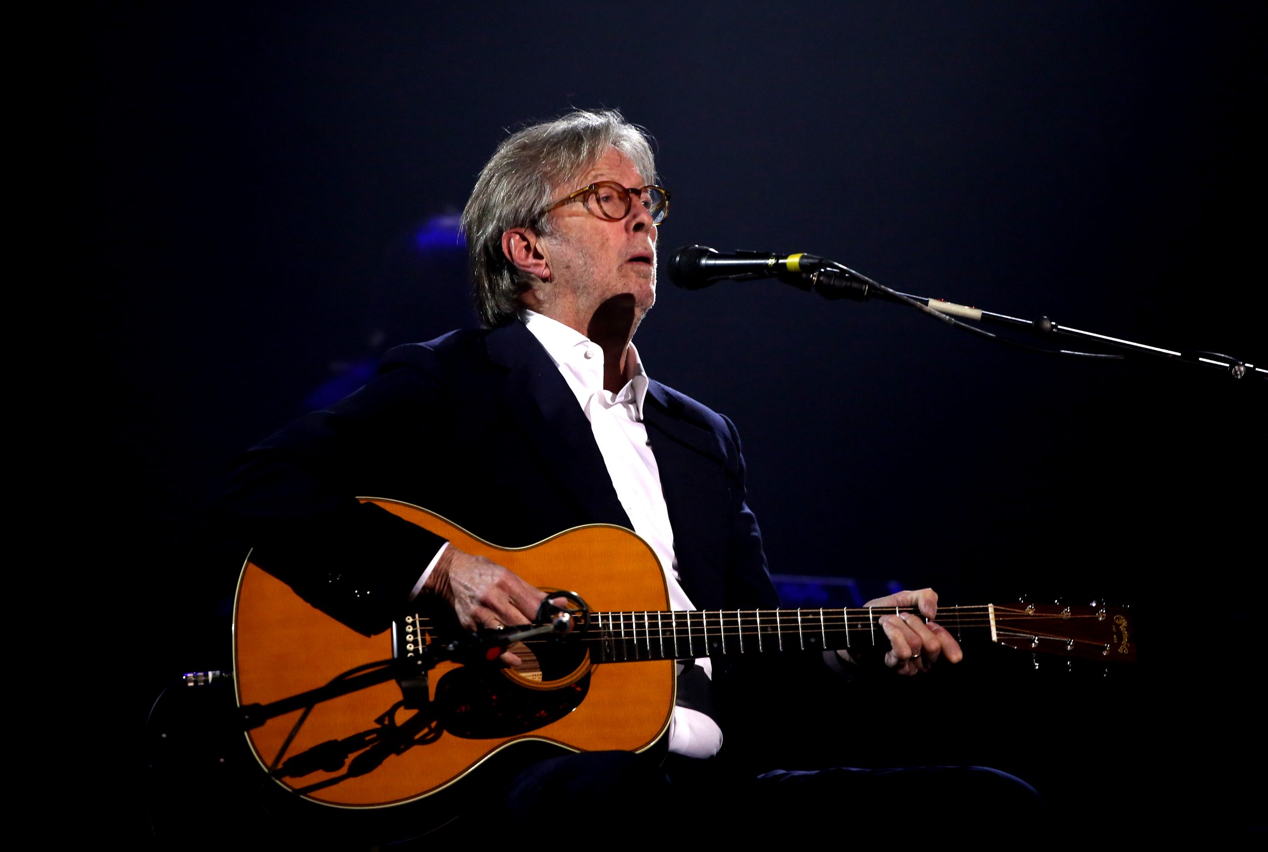 Eric Clapton dice que no dará conciertos en los que se exijan pruebas de vacunación