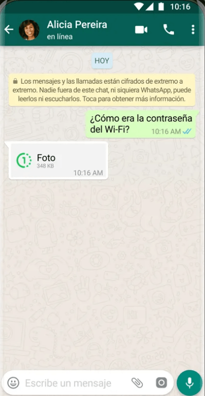 Te decimos cómo se envían las fotos y videos que se 'autodestruyen' en WhatsApp