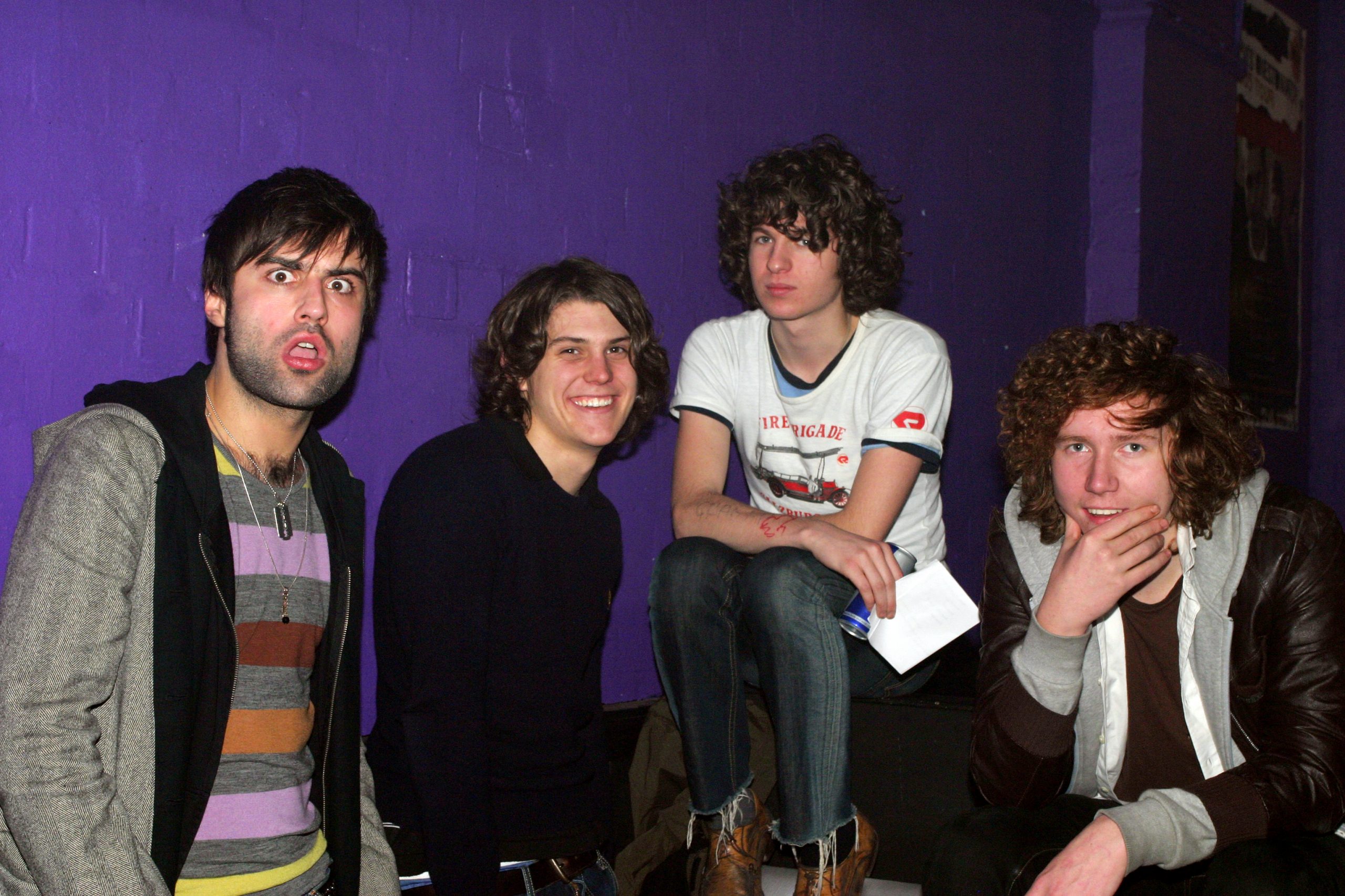 The Kooks nos cuentan por qué grabaron el video de "She Moves in Her Own Way" en México