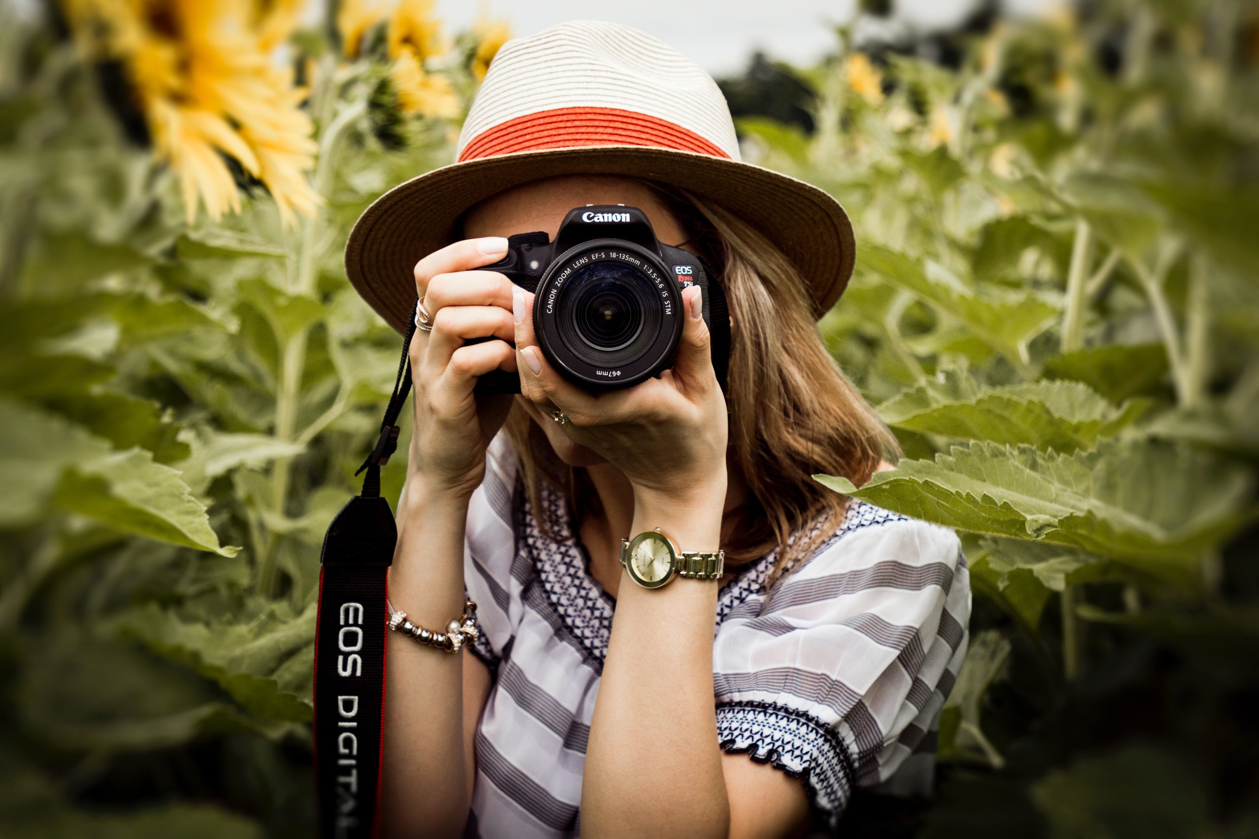 Fotógrafa borra todas las fotos de una boda porque la trataron mal