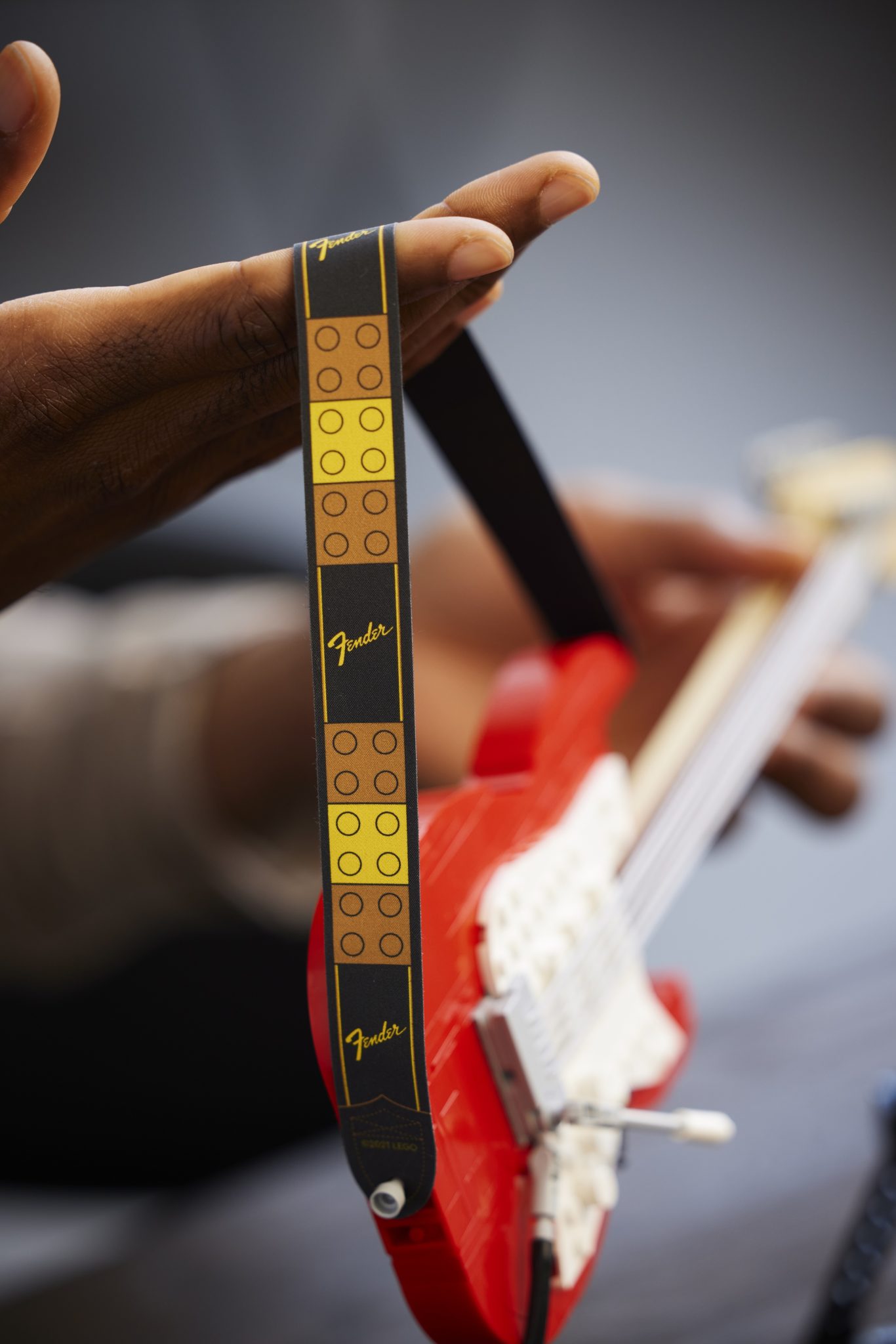 LEGO lanzará un set de la Fender Stratocaster para sacar tu lado más rockero 🎸