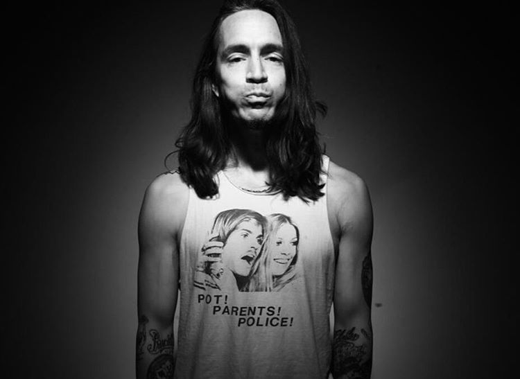 Brandon Boyd de Incubus nos habla sobre tiempos mejores en su rola "Petrichor"