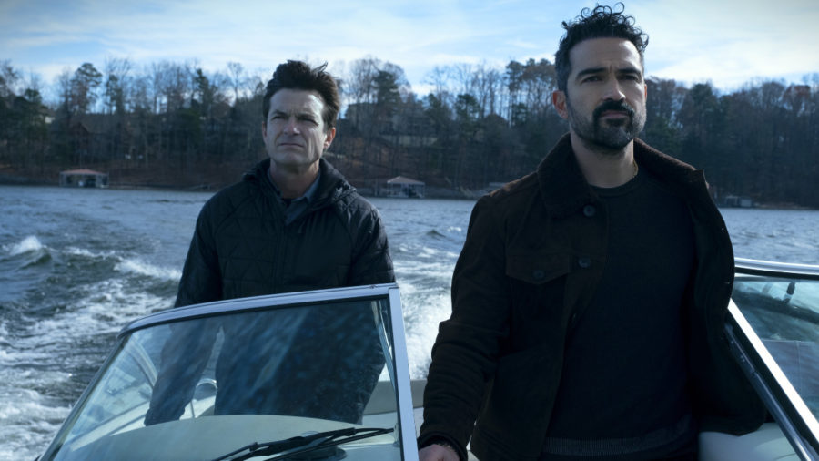 Alfonso Herrera y Jason Bateman serie Ozark 