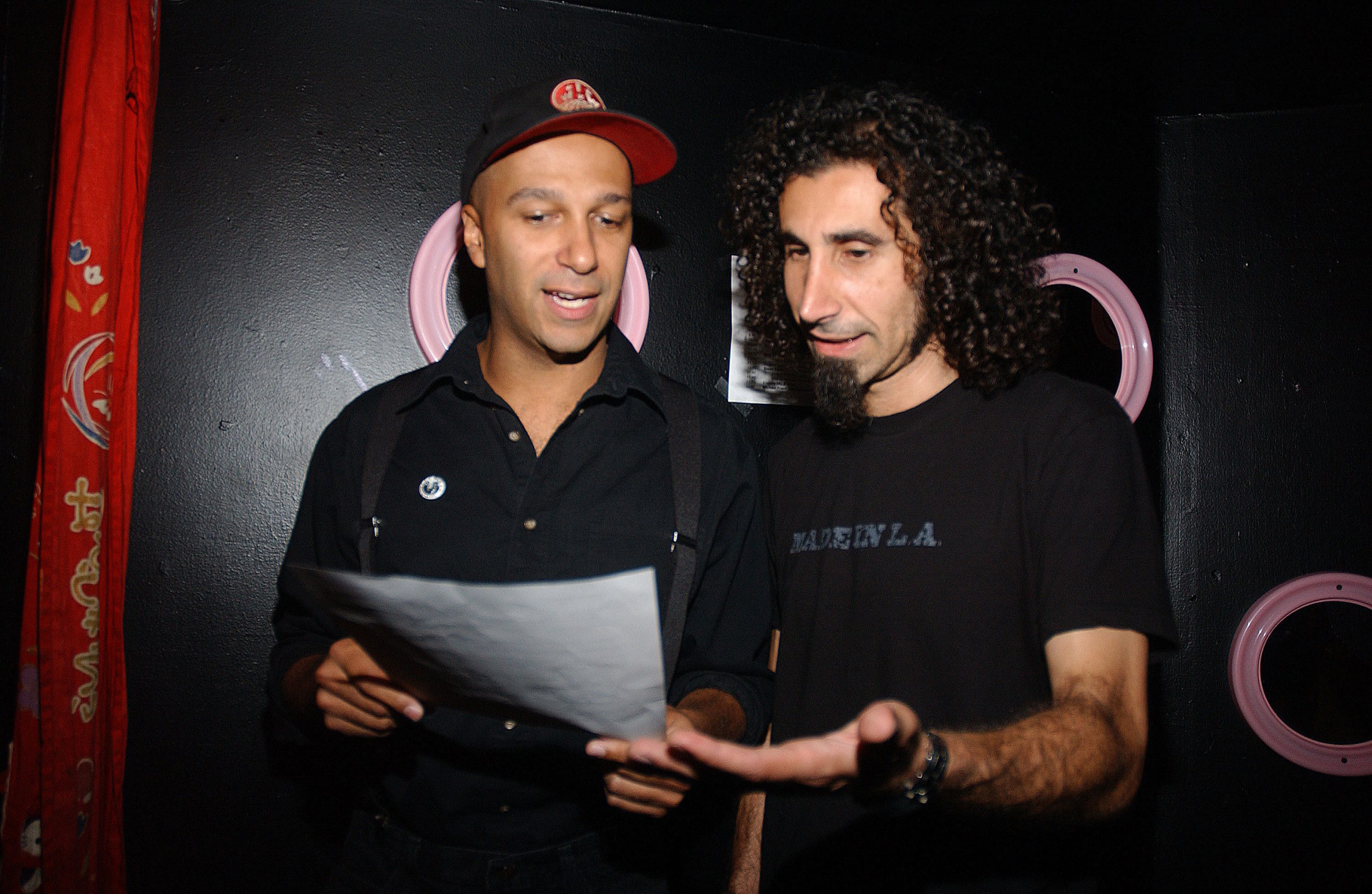 Tom Morello y Serj Tankian se unen para apoyar una escuela de música de niñas en Afganistán