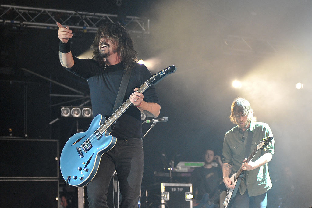 Recodemos el cover de Foo Fighters a "Keep The Car Running" de Arcade Fire