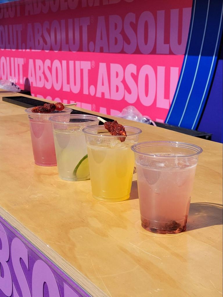 Bebidas de Absolut en el Tecate Emblema