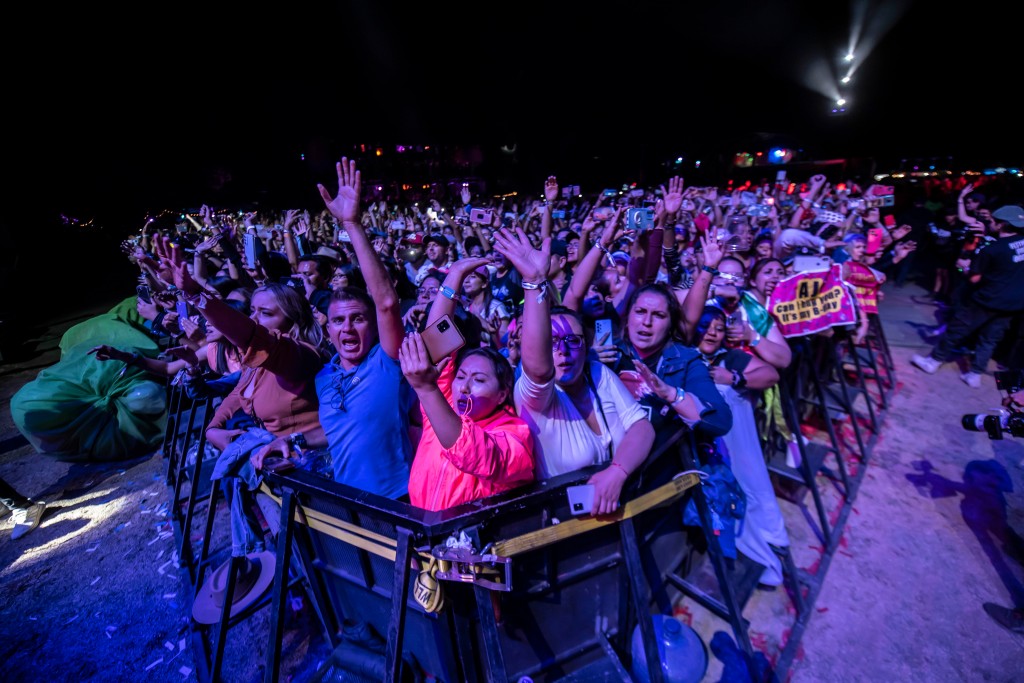 El público se rifó en Tecate Emblema