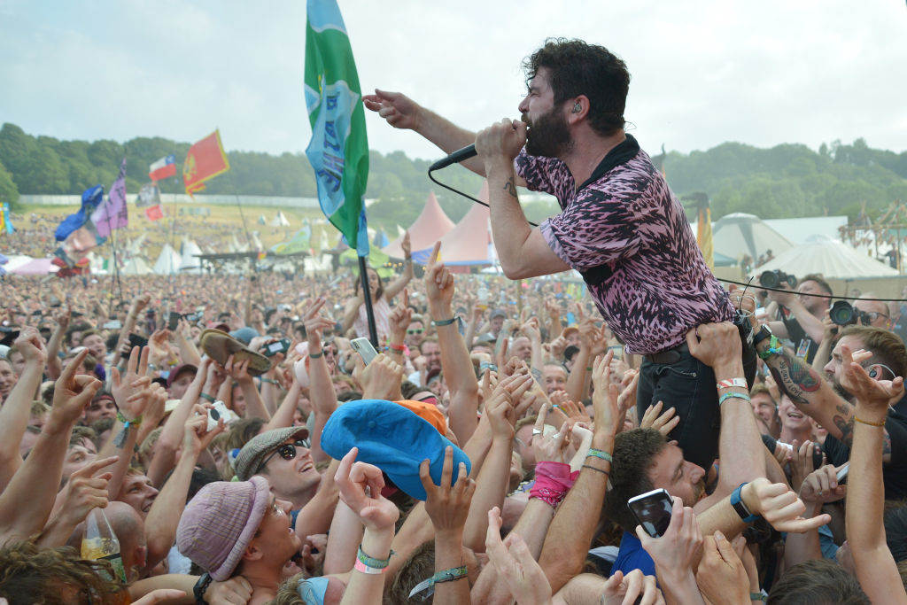 Foals lanza 'Collected Reworks Vol. II' con tremendos remixes de otros artistas