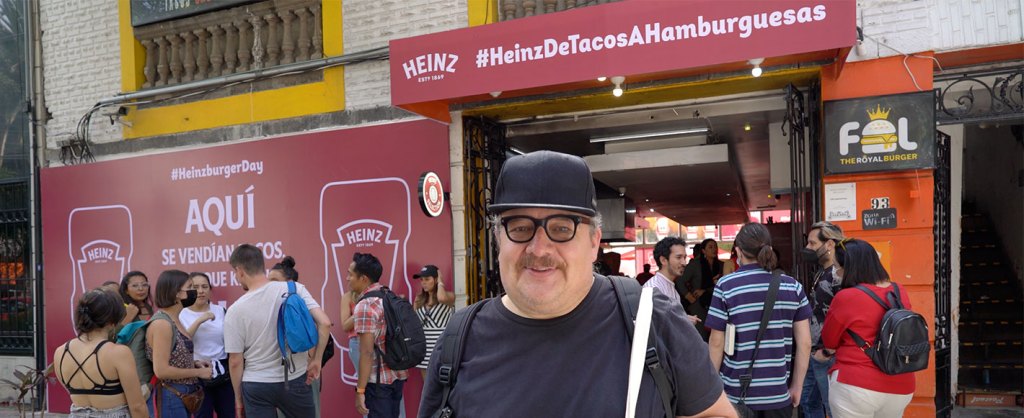 Burgerman en el evento Un Día Sin Tacos