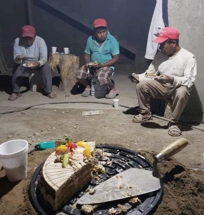 Albañiles festejan el cumpleaños de su compañero de obra y se hacen virales