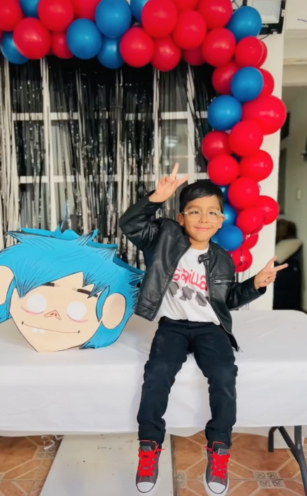 Niño celebra su cumpleaños con una fiesta temática de Gorillaz y sentimos envidia