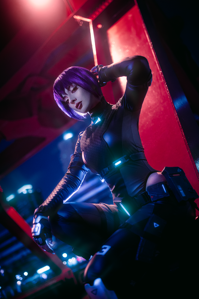 Valentina Kryp y su espectacular cosplay de Motoko para la colaboración entre Ghost in the Shell y Call of Duty