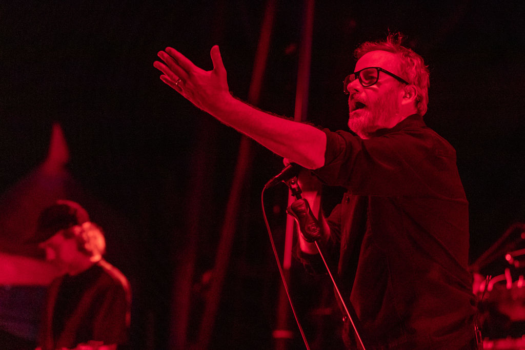 Escucha la rola "Weird Goodbyes" de The National junto a Bon Iver