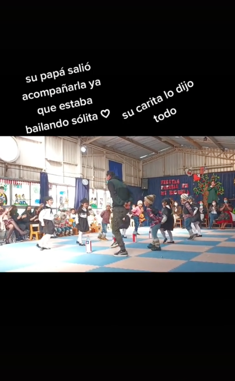 Papá se para a bailar con su hija en un bailable escolar y se hizo viral