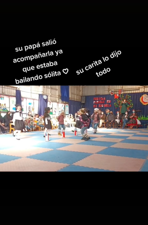 Papá se para a bailar con su hija en un bailable escolar y se hizo viral