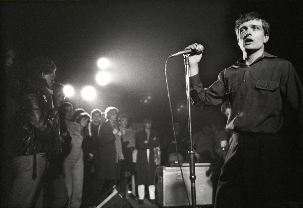 joy-division-ian-curtis