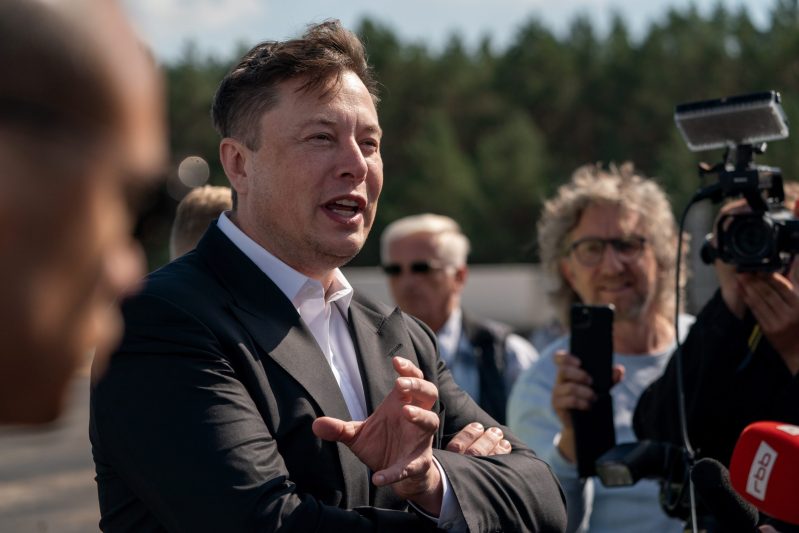 Musk planearía recortar 75 por ciento del personal de Twitter. Foto de EFE