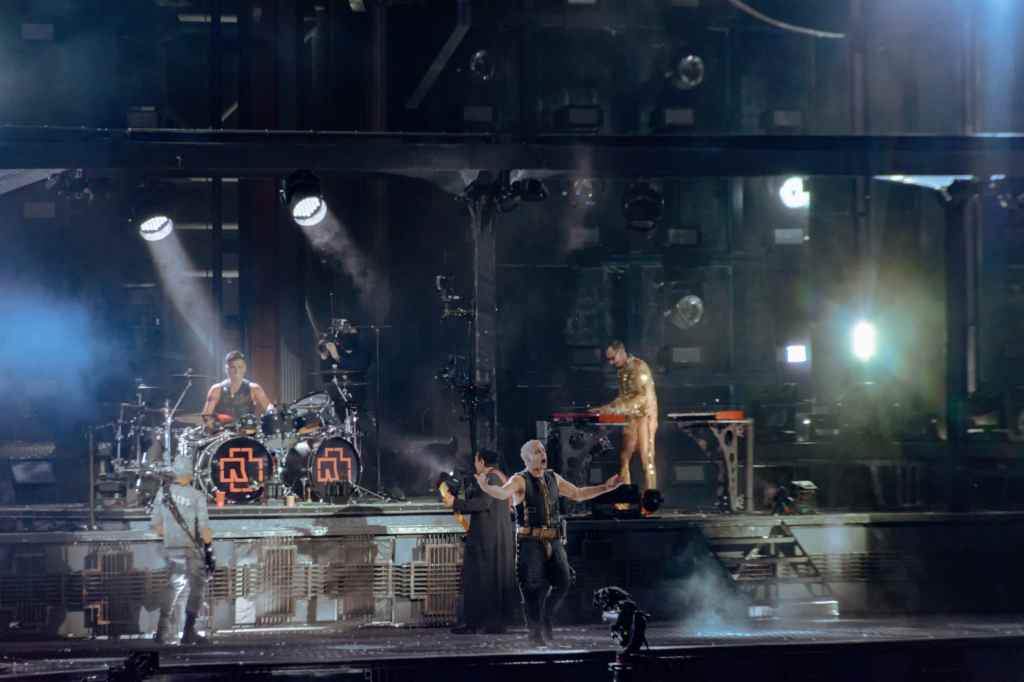 ¡Mucho fuego! Rammstein incendió el Foro Sol con un concierto increíble