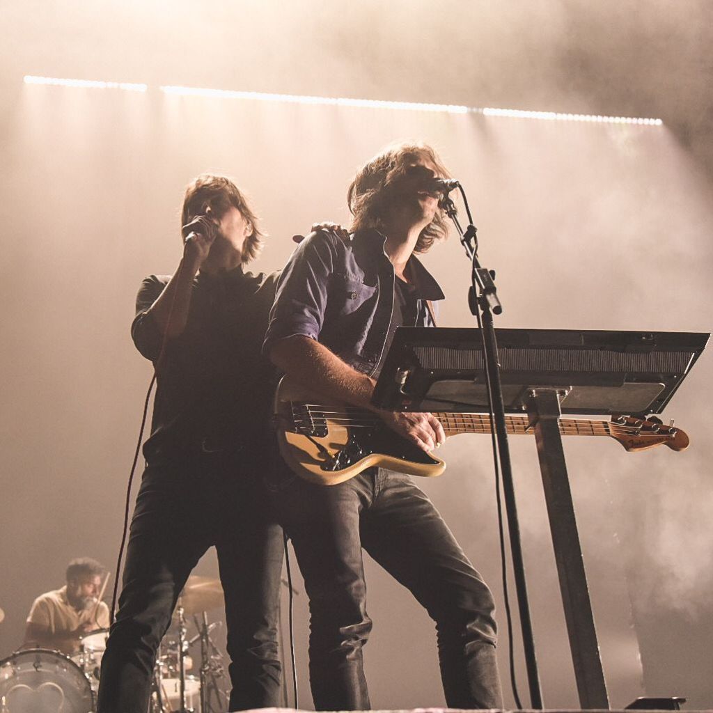 Phoenix nos llenó de felicidad y buena vibra con su concierto en el Pepsi Center WTC