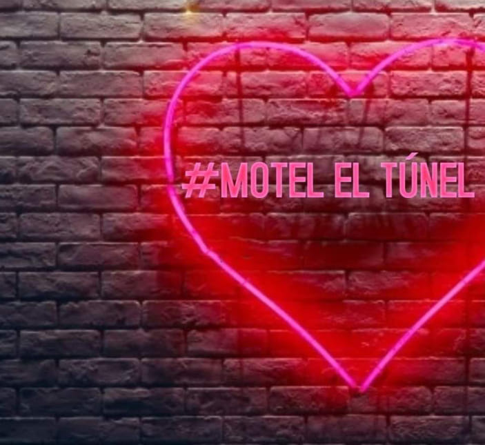 Ay no: Motel amenaza a clientes por robarse una sábana y una almohada 