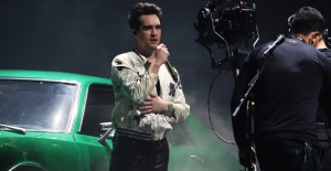 Es oficial: Brendon Urie confirma el final de Panic! At the Disco