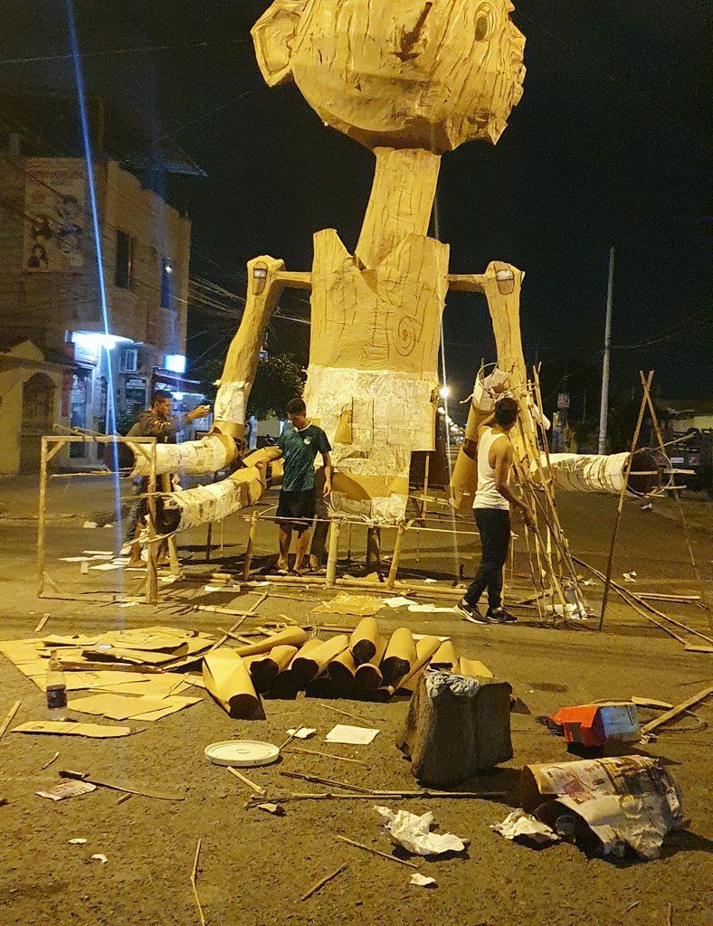 Así la escultura gigante de 'Pinocchio' de Guillermo del Toro en Ecuador