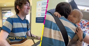 Tom Higgenson de Plain White T's le cantó "Hey There Delilah" a una pequeña fan con cáncer