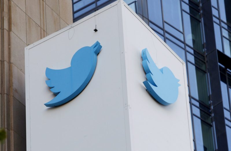 Twitter estudia vender 3 mil mdd en acciones para pagar deuda. Foto de EFE