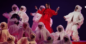 Así estuvo el regreso de Rihanna en el show de Medio Tiempo del Super Bowl