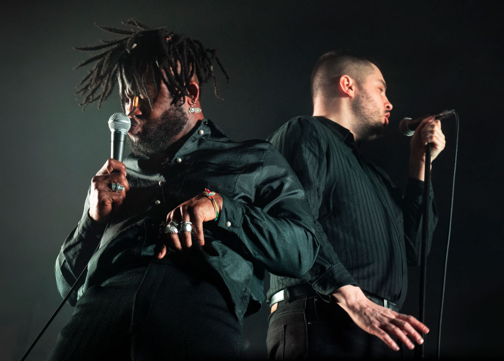 Young Fathers muestran su lado pesado, obscuro e intenso en su nuevo disco