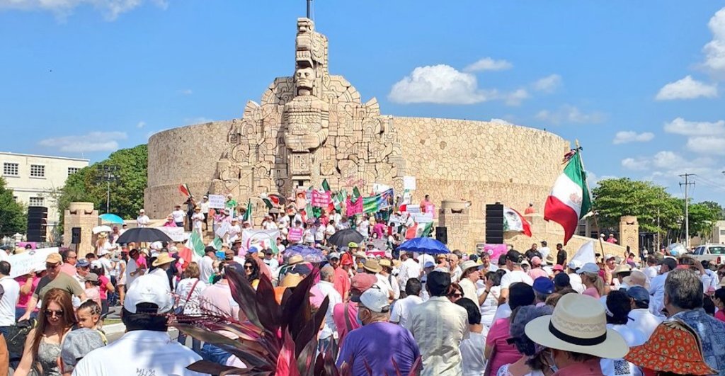 fotos-marcha-del-ine-zocalo-otros-estados-mexico-lleno-10